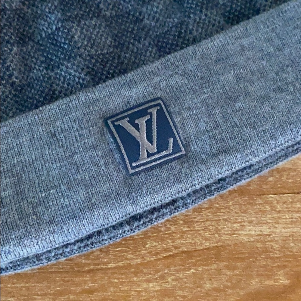 Unisex Louis Vuitton Tossle Cap - Picture 2 of 4